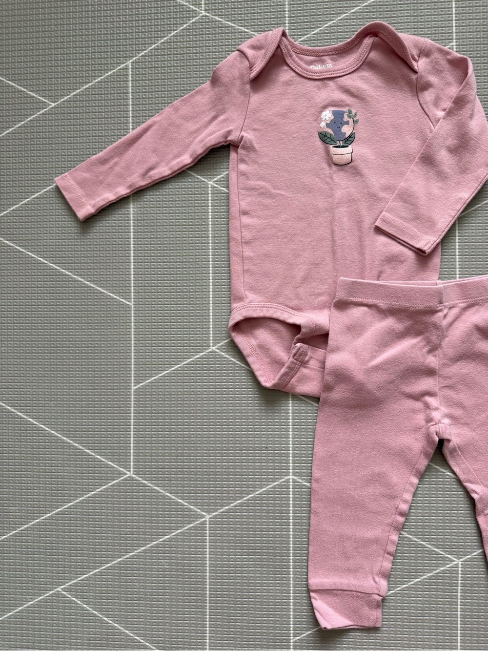 Pekkle|Baby girl matching set in mauve Pink Bodysuit & leggings,small plant logo